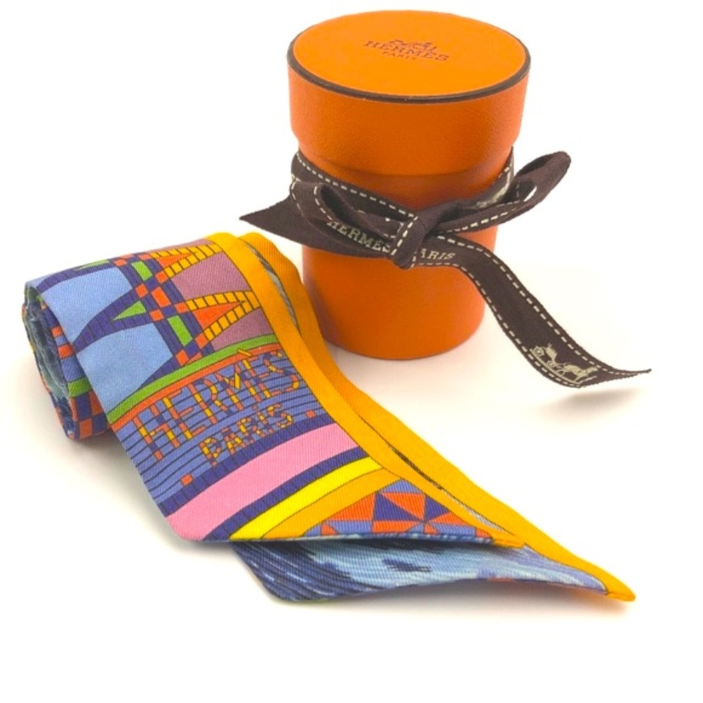 HERMES Pelages Et Camouflage Silk Twilly Scarf with Box